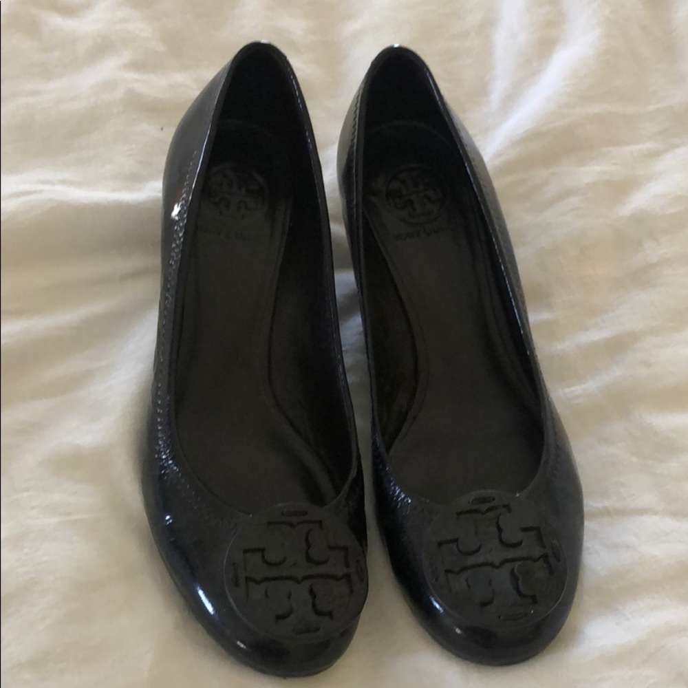 Patent leather 9M Tory Burch wedges - dark brown